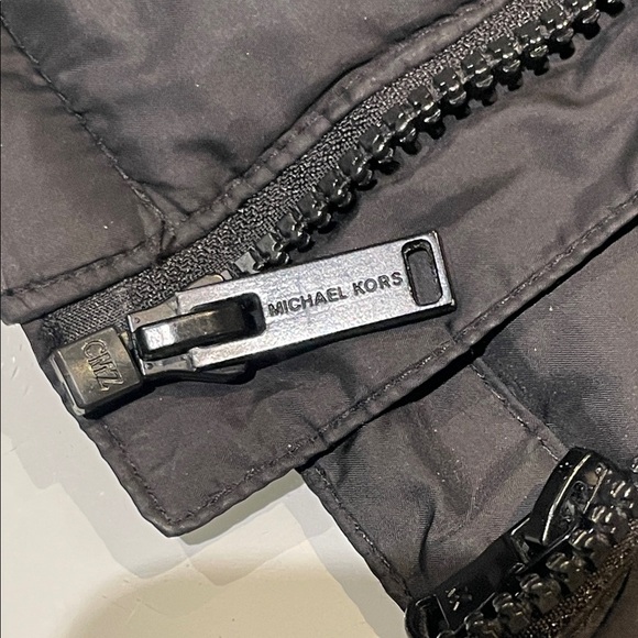 Michael Kors Quilted Puffer Vest - Picture 5 of 9